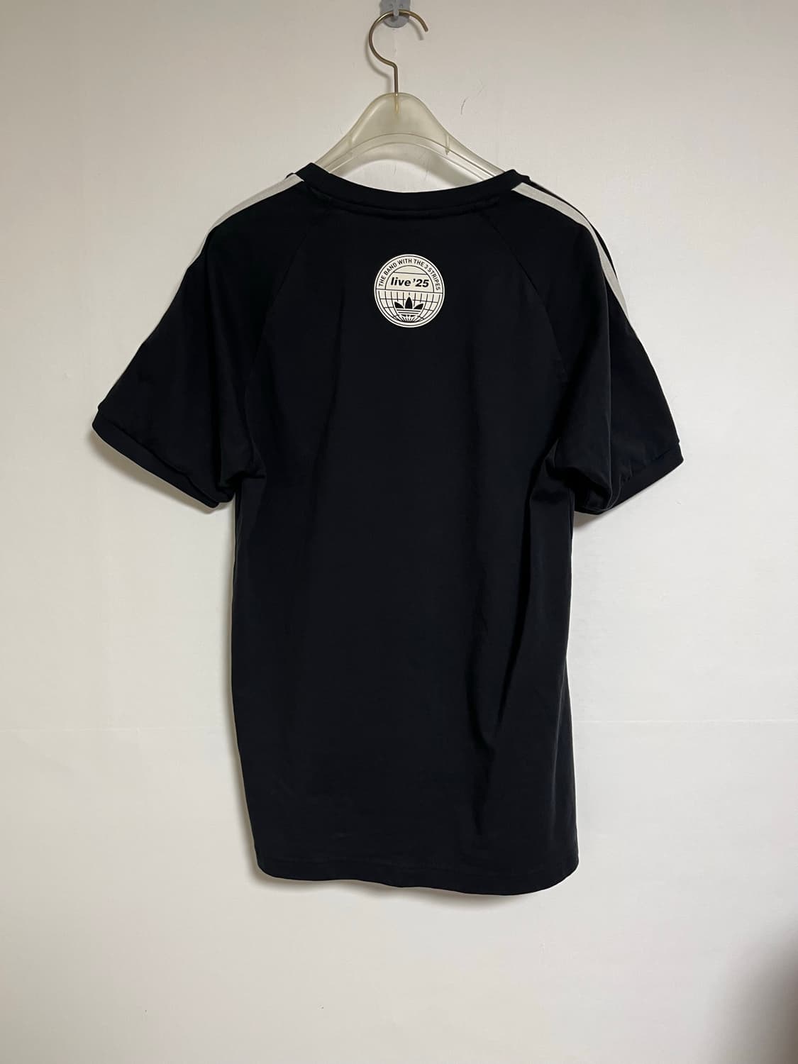 오아시스 x 아디다스 투어 티셔츠 상품이미지2
