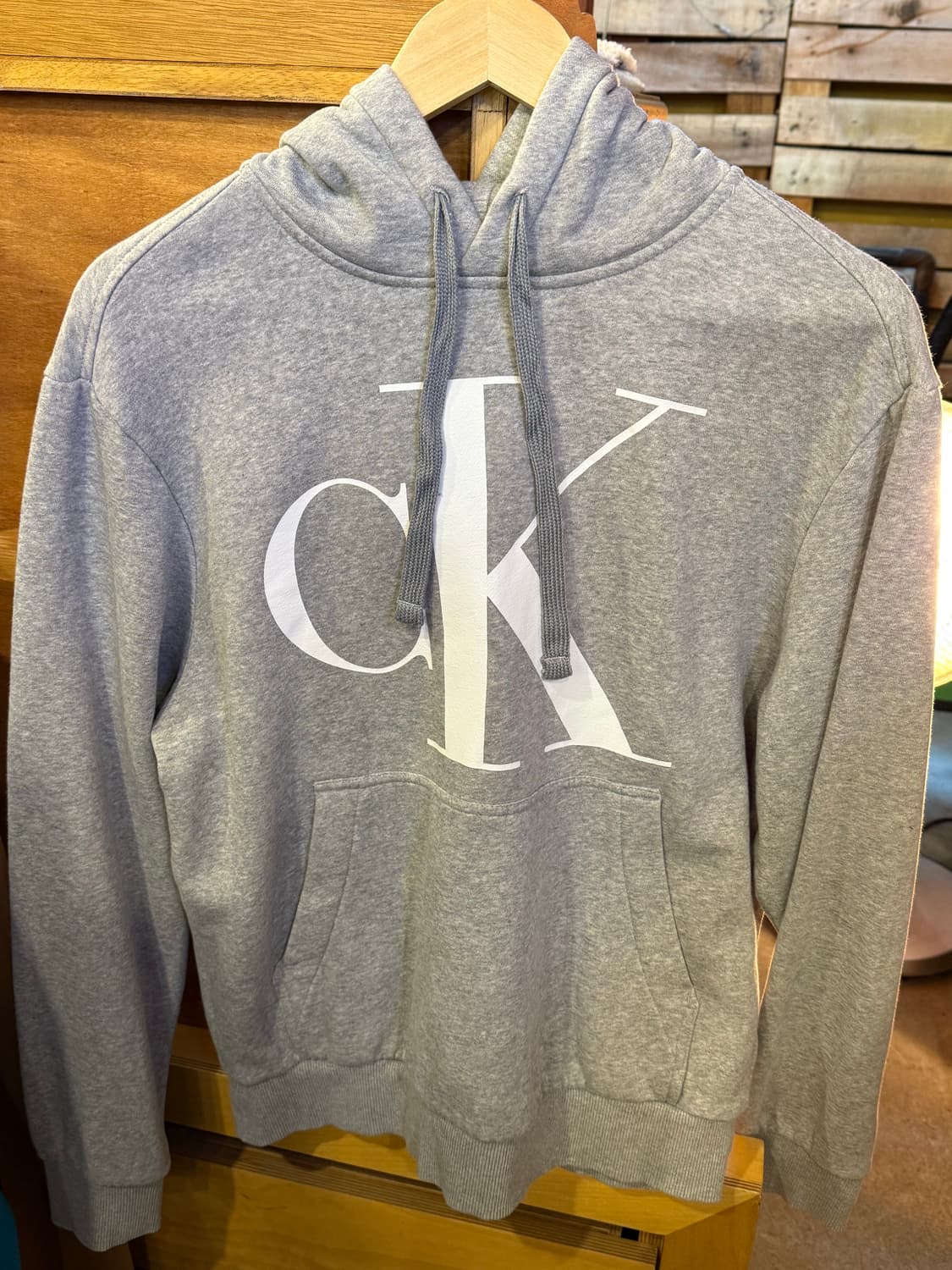 캘빈클라인 빅로고 후드티 상품이미지1