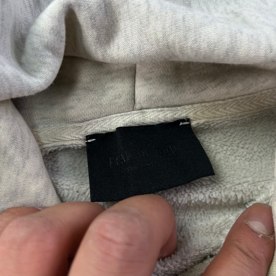 105 피오갓 7주년 ABC 크림 후드티 상품이미지4