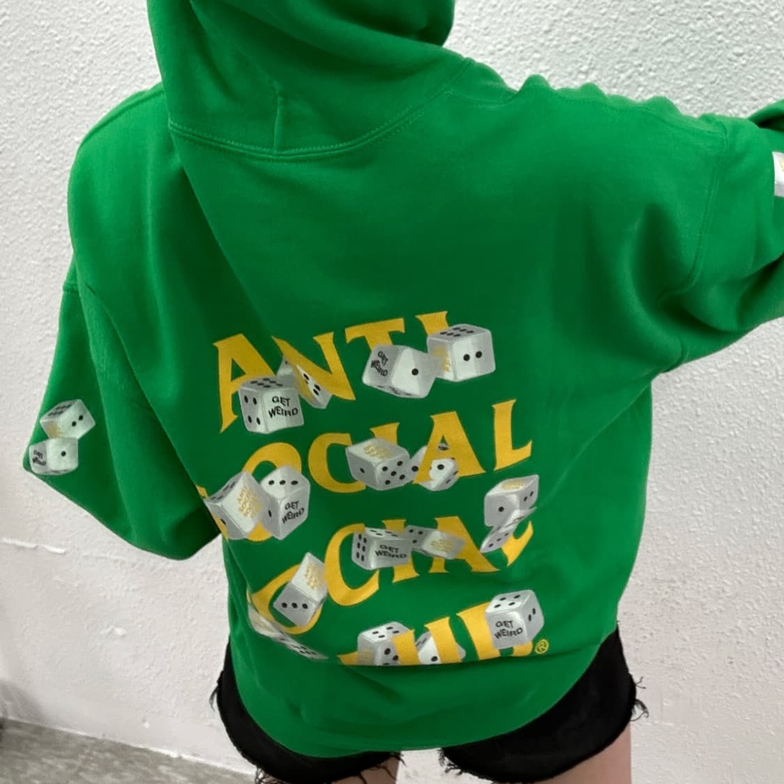 안티쇼셜쇼셜클 주사위로고 그린 후드 L 상품이미지3