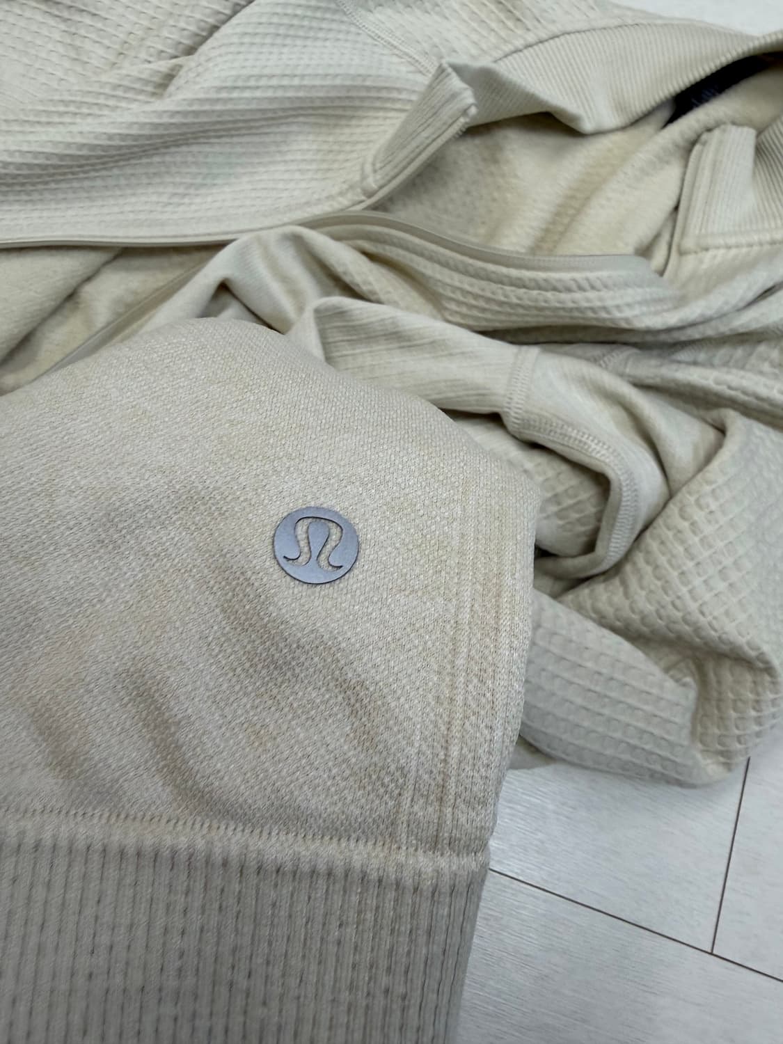 룰루레몬 자켓 M 사이즈  공홈가격 267,000원  말도안되는 가격에  상품이미지7