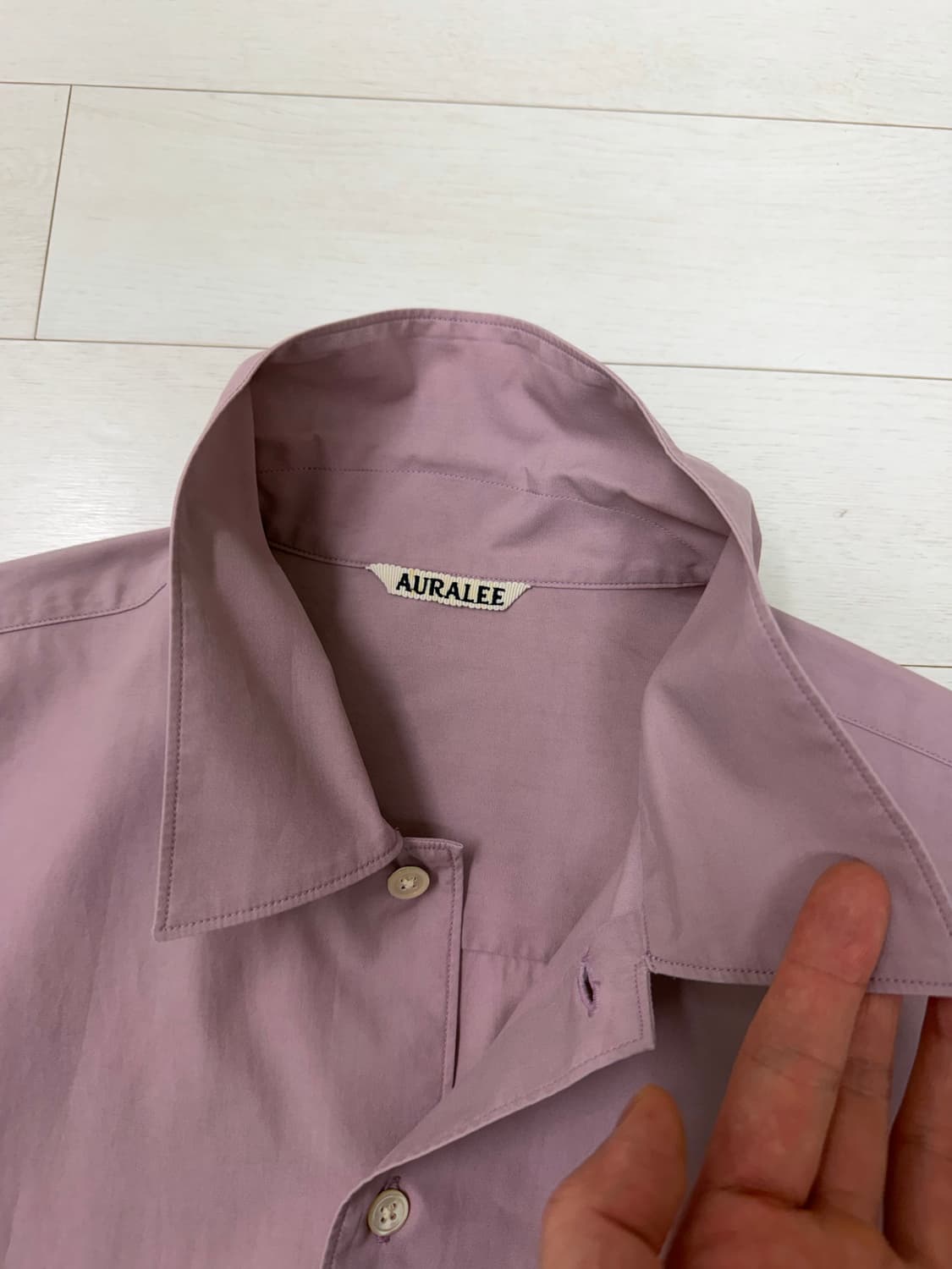 오라리 셔츠 3 사이즈  상태 9.7/10  사진 찍고 절대 안입습니다 상품이미지5