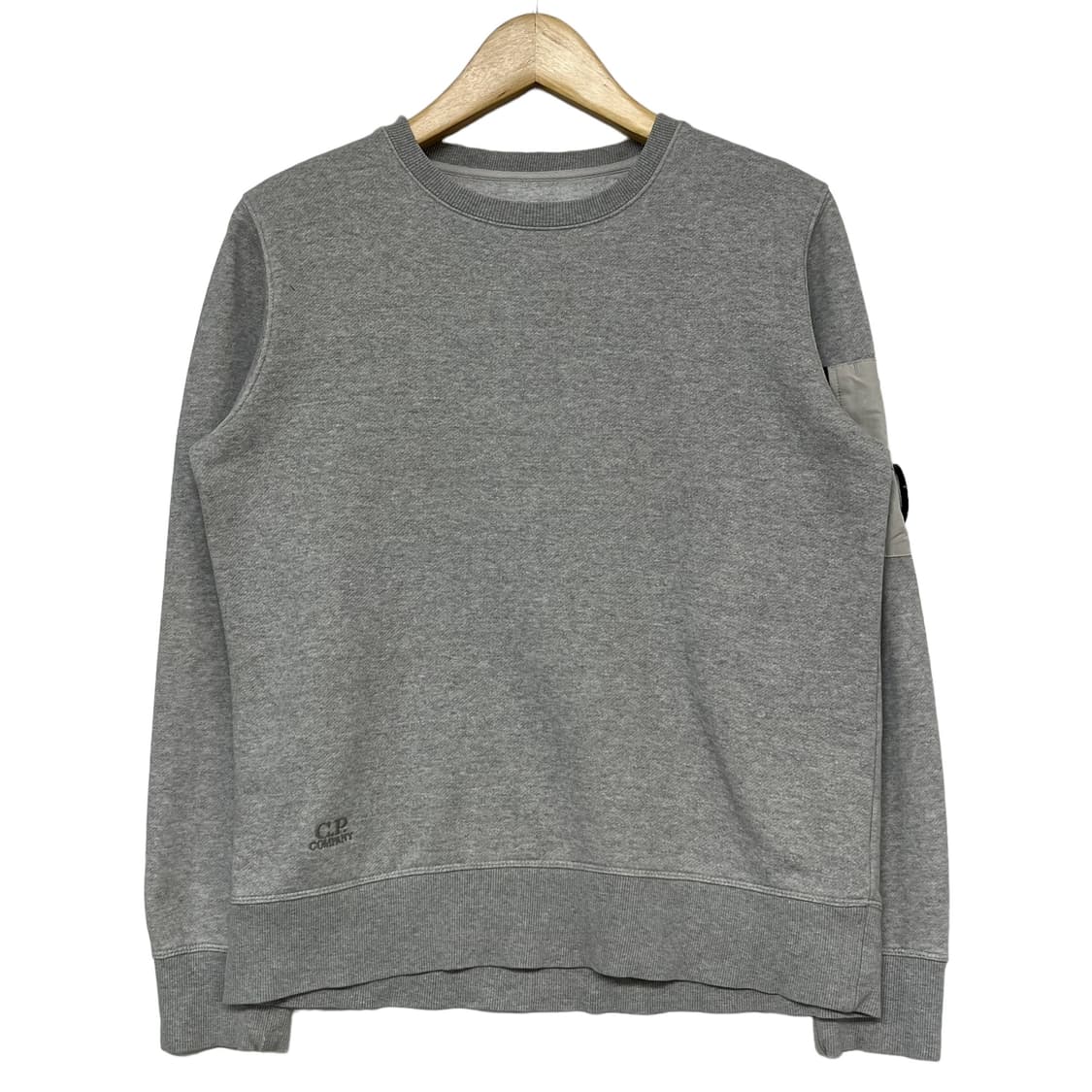 C.P 컴퍼니 렌즈 맨투맨 그레이 상품이미지2