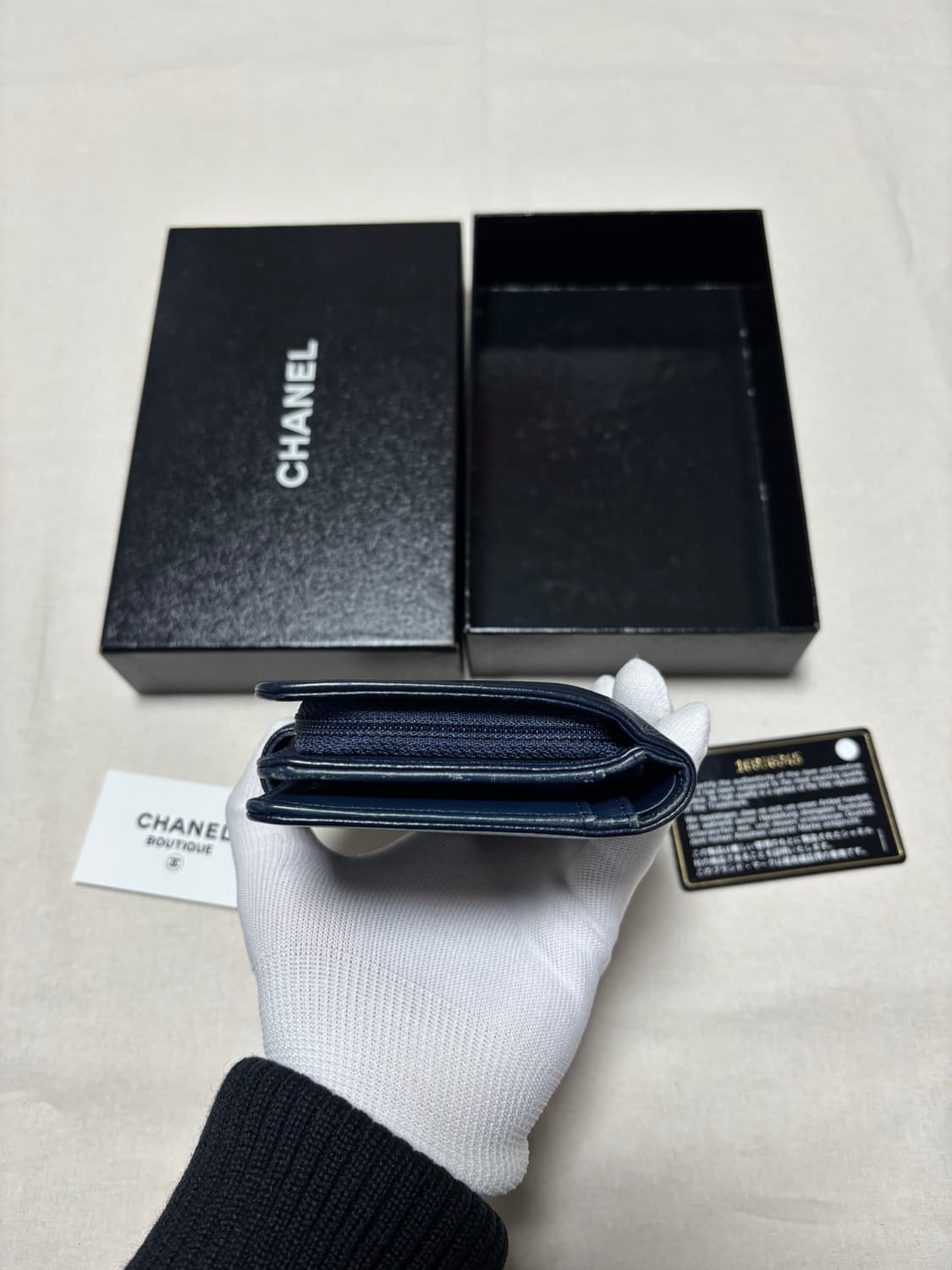 샤넬 네이버 카프스킨 캐비어 마크 장지갑  상품이미지5