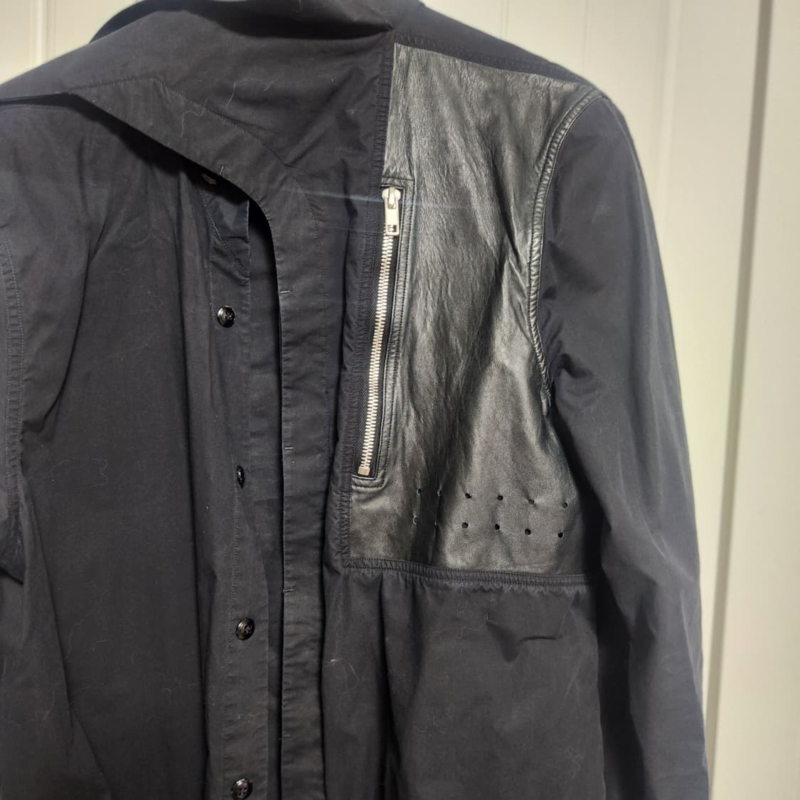 릭오웬스 14fw 블랙 레더 패치 셔츠 상품이미지2