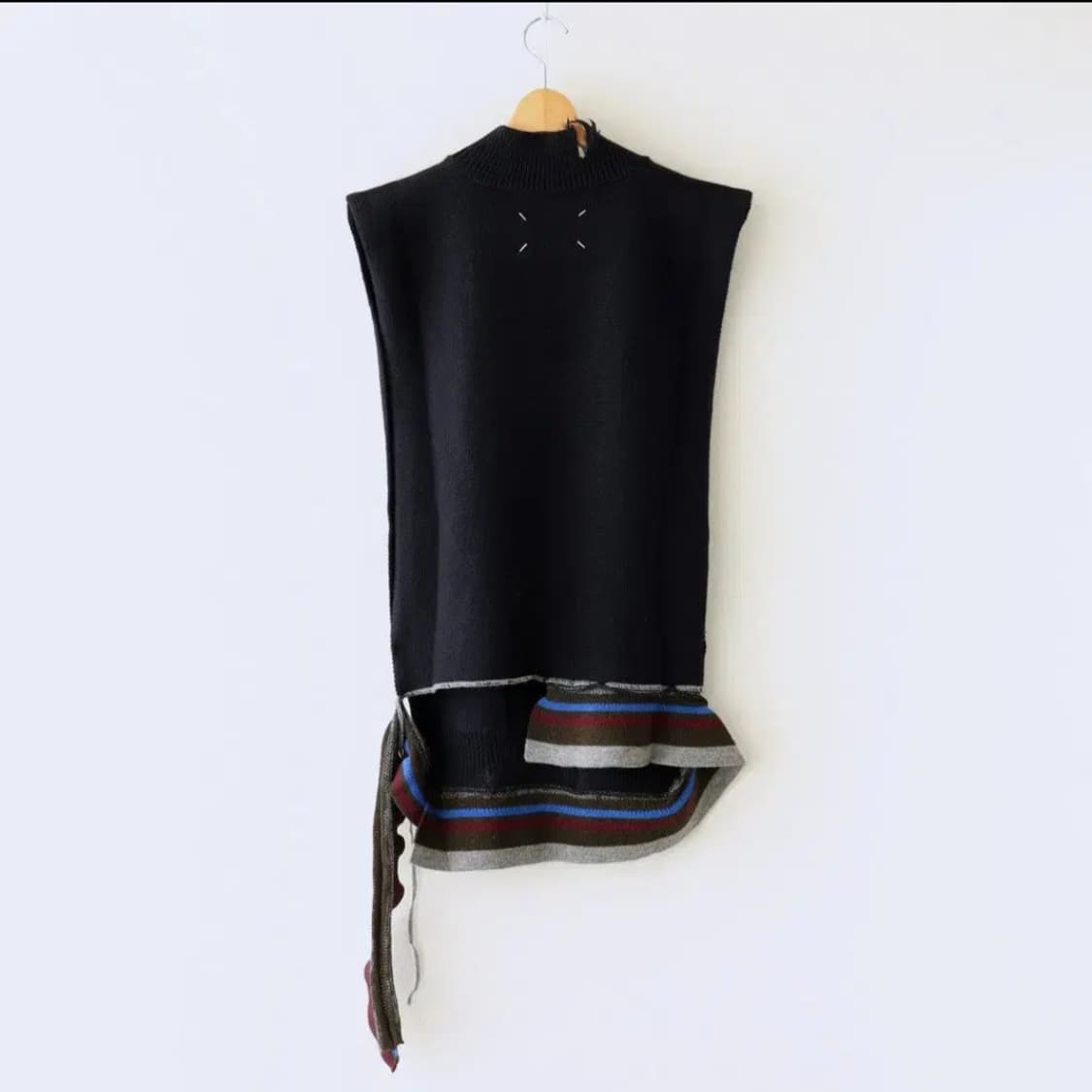 [새제품]S 마르지엘라 니트 디스트레스드 베스트 스티치 스웨터 네이비 상품이미지2