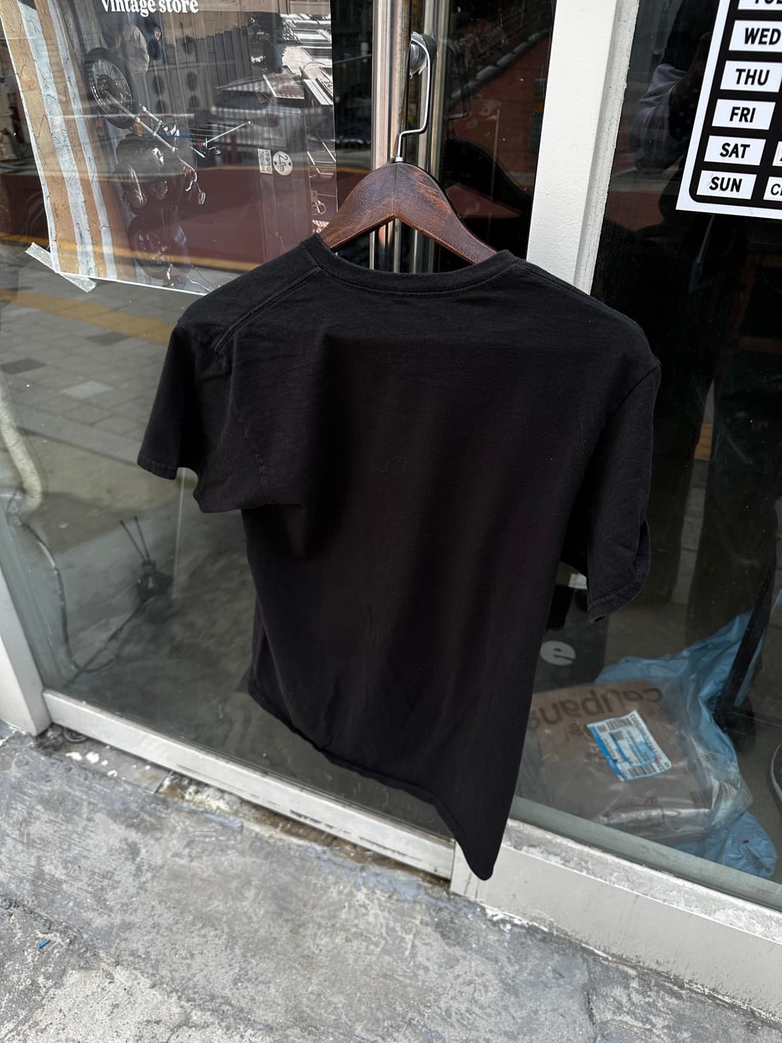 Mona Lisa Skull Graphic T-Shirt 상품이미지3