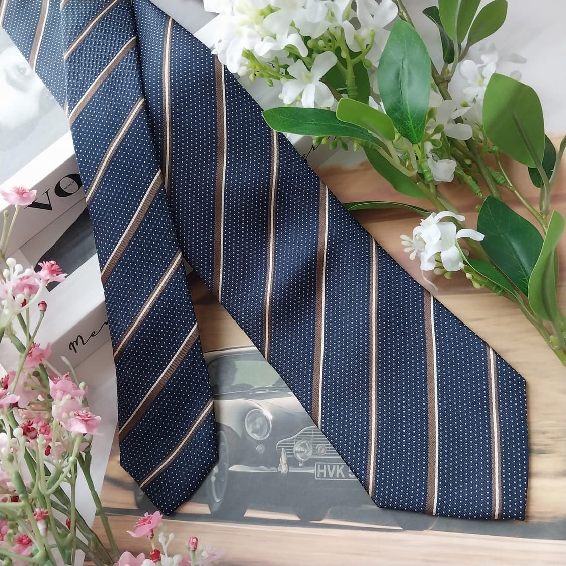 듀퐁 실크 네이비 스트라이프 넥타이 8.5cm A+등급 K1575
 상품이미지3