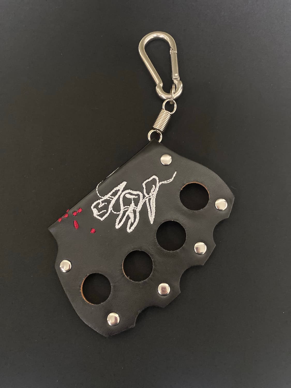 블랙 레더 너클 키체인 상품이미지2