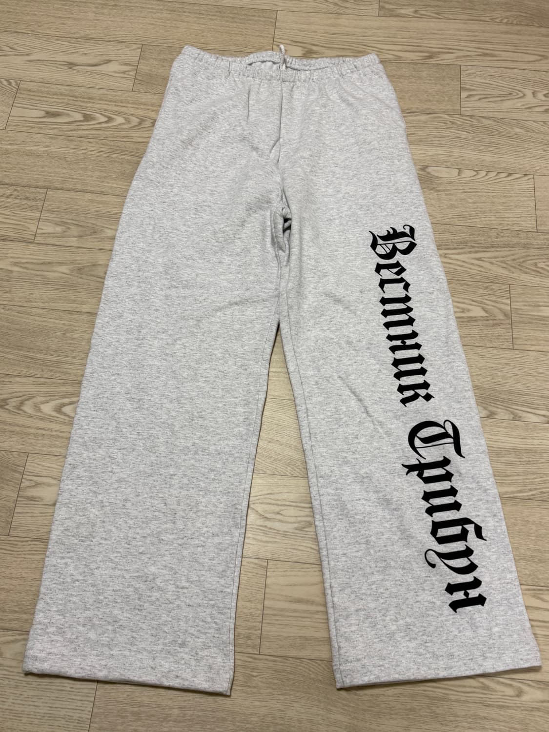 yeezy 고샤 트리뷴 1사이즈 상품이미지2