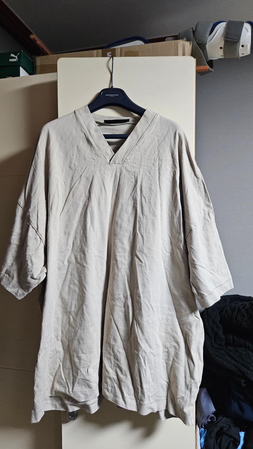 피어오브갓 에센셜 브이넥 반팔티셔츠 상품이미지1