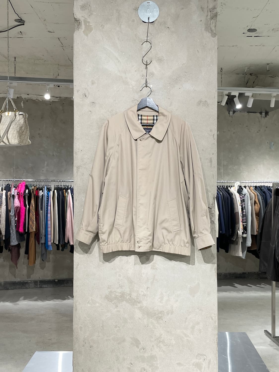 버버리 라이트 베이지 히든 집업 블루종 자켓 상품이미지1