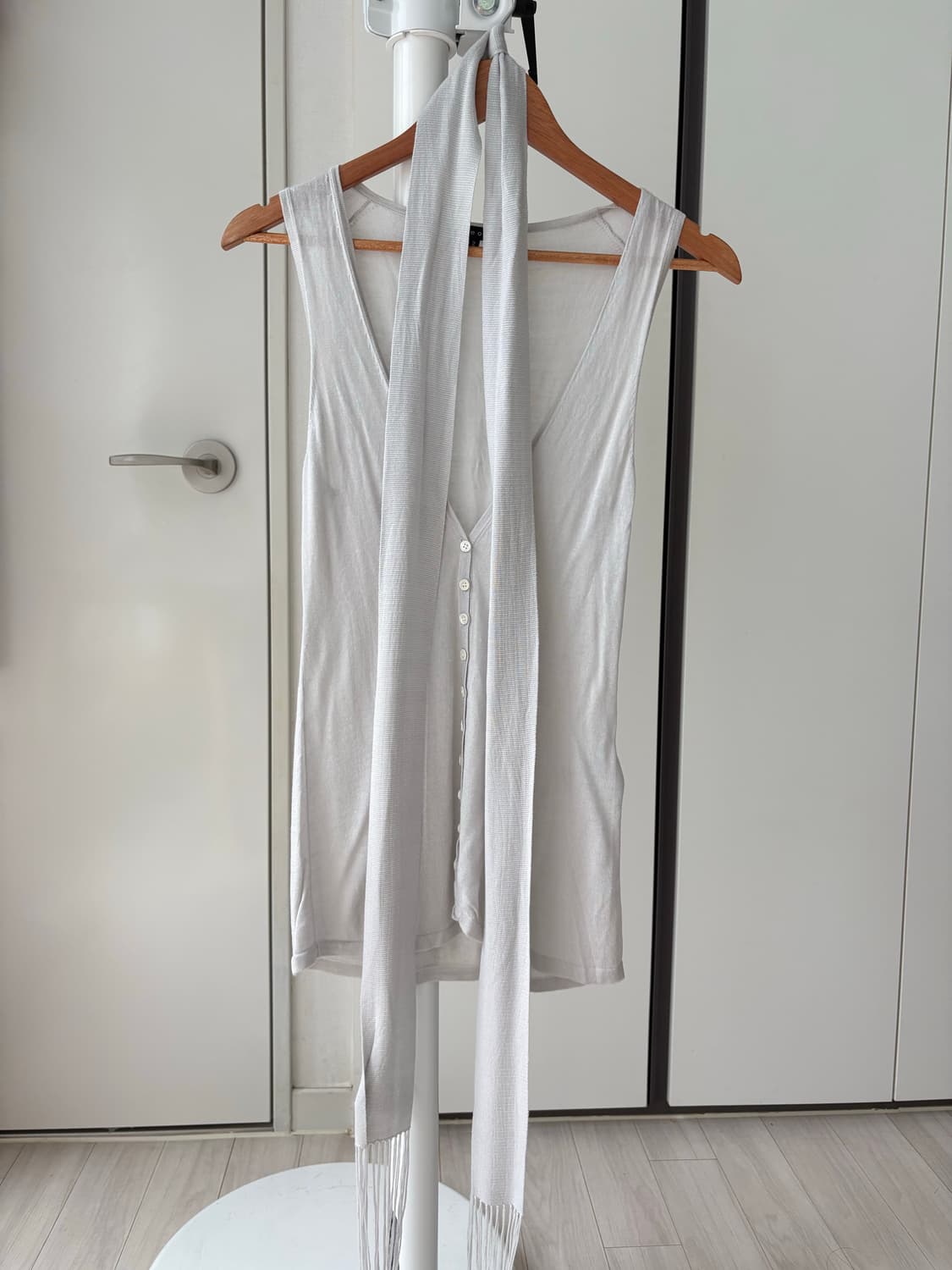 Theory Long Scarf Knit Vest 상품이미지6