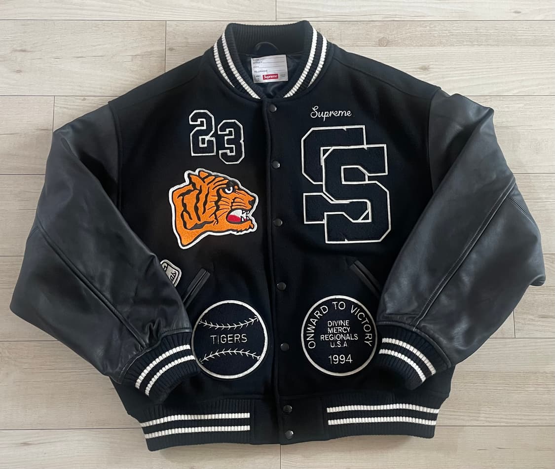 [L] 슈프림 타이거 바시티 자켓 블랙 - 23FW 상품이미지2