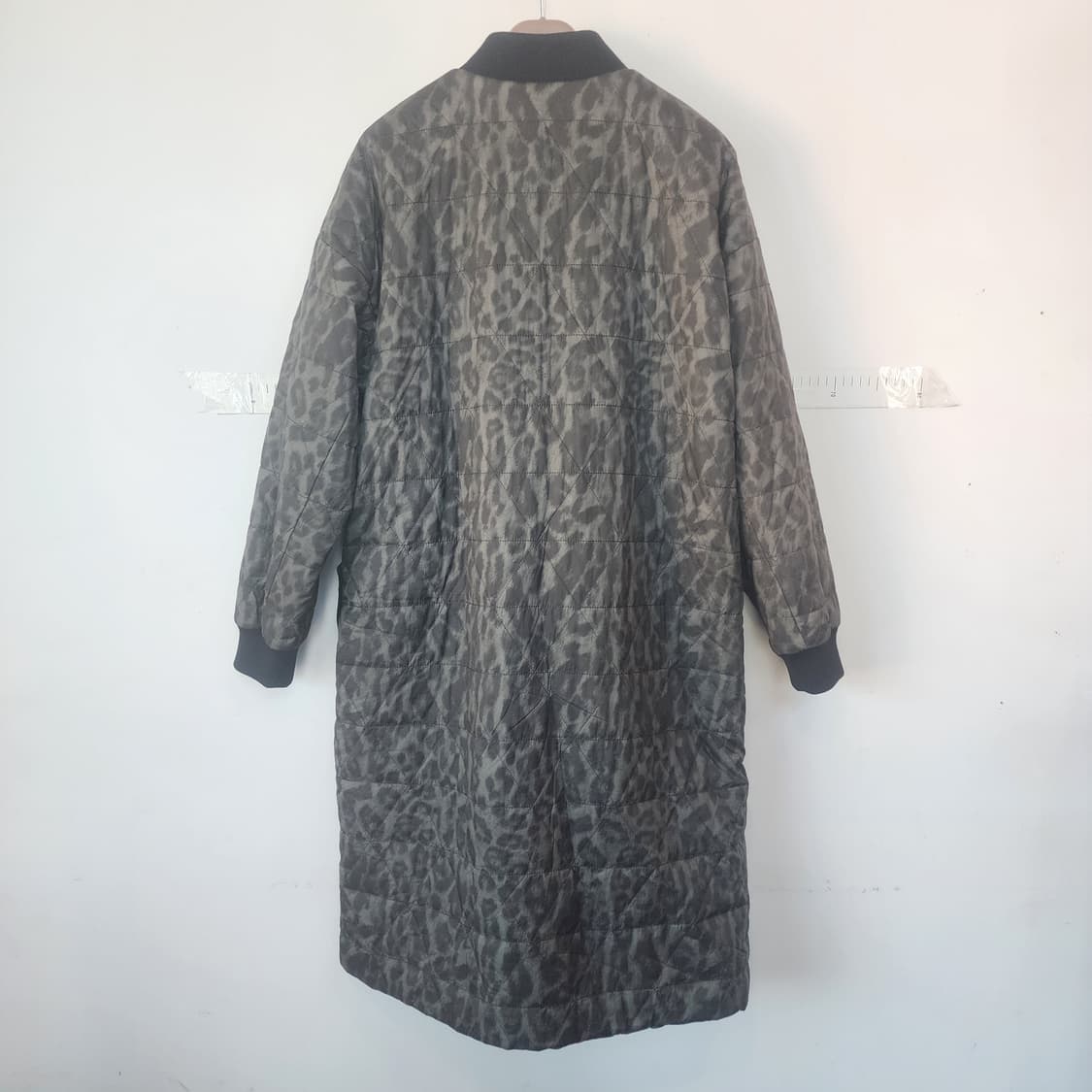 코오롱스포츠 레오파드 퀼팅 리버시블 롱 코트 상품이미지6