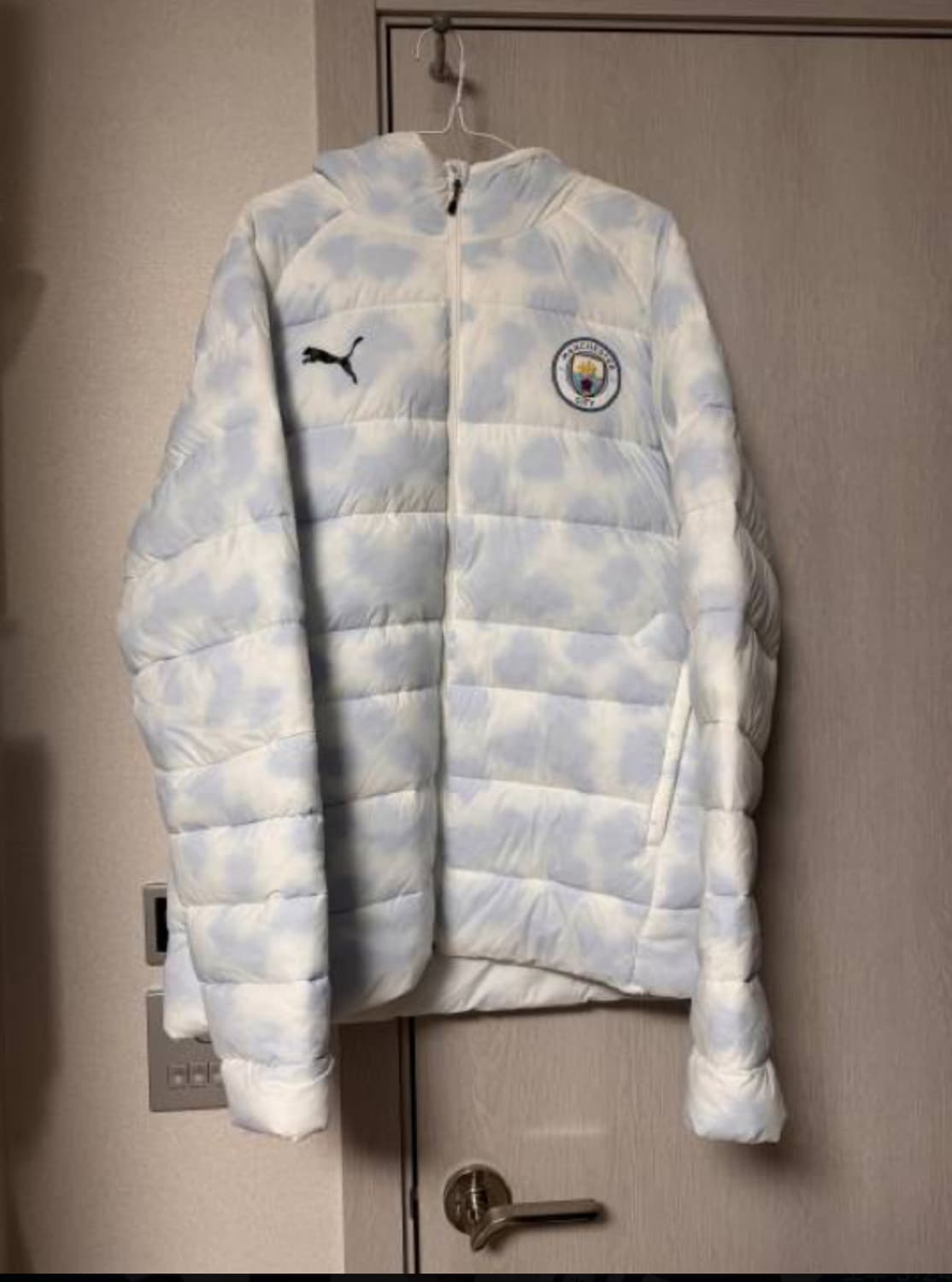 푸마 맨체스터 시티 2022/23 리필 패딩 자켓 화이트(XL) 상품이미지1