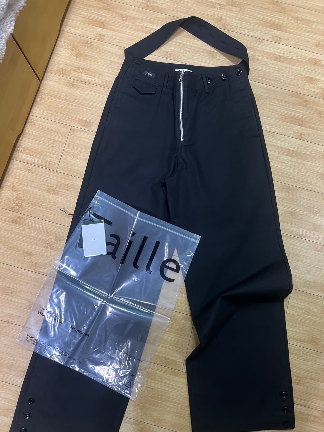 2)타일레 CARMEN BUTTON BELTED MOTO PANTS 상품이미지4