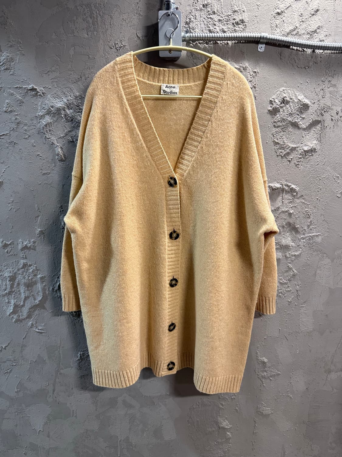 아크네스튜디오 Acne Studios 울 오버핏 브이넥 가디건 베이지 상품이미지1