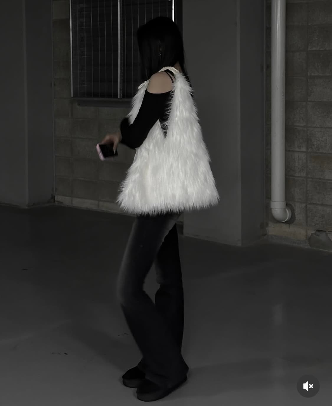 므넴 puppy fur bag (white)-배송비 무료,수수료x 상품이미지2