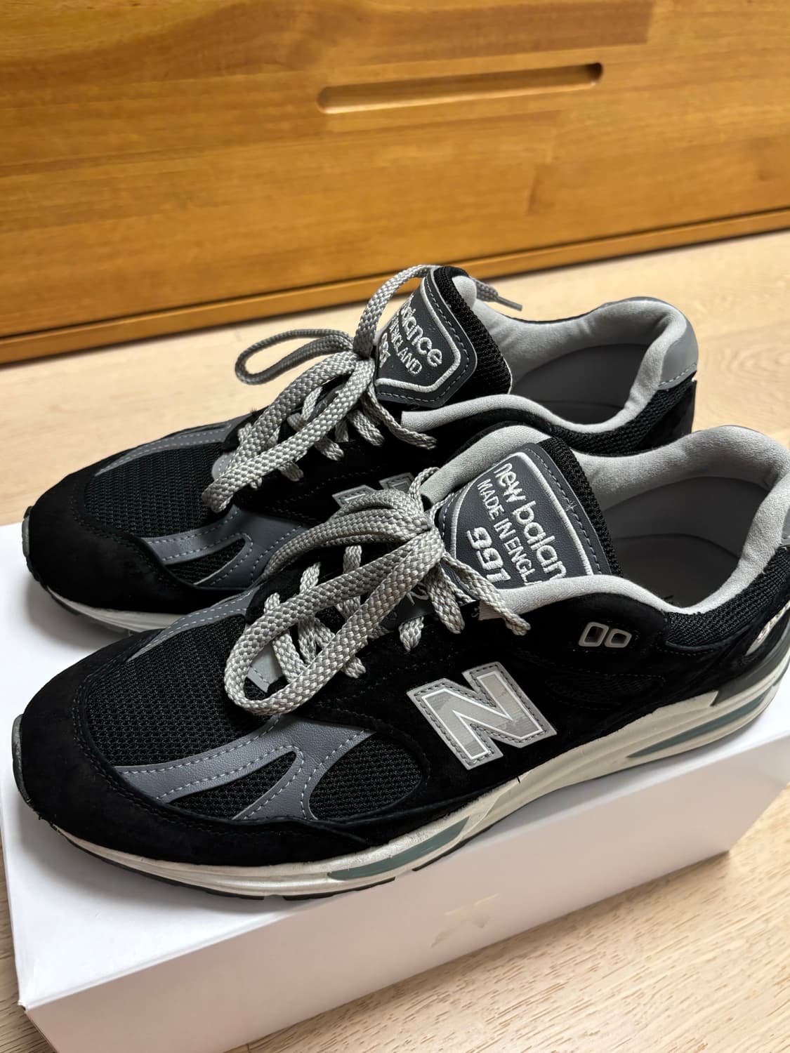 뉴발란스 991v2 상품이미지2
