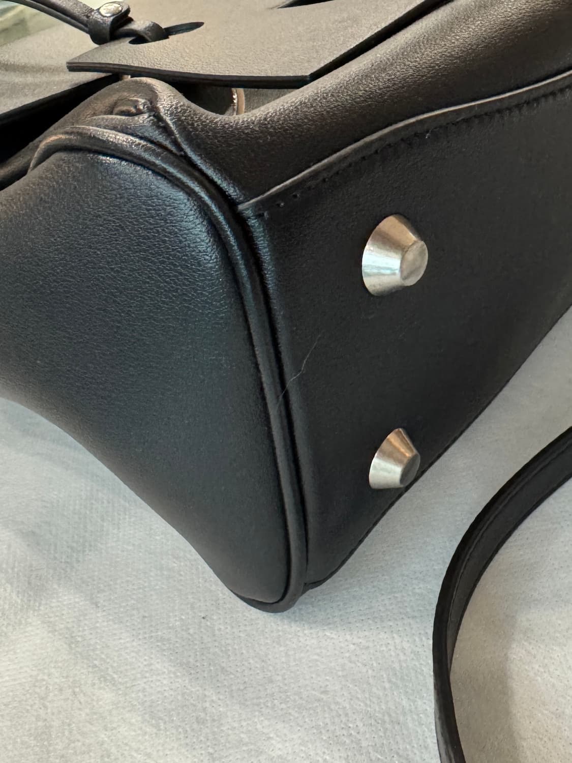 siyazu 시야주 미첼백 블랙 입니다 상품이미지5