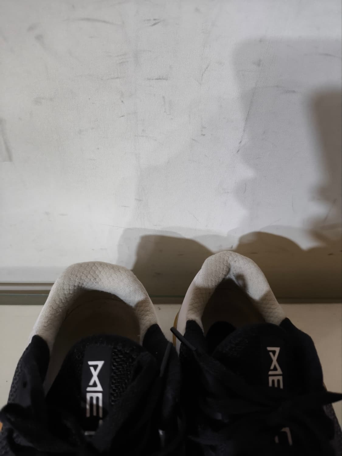 235mm 나이키 메트콘5 블랙검 트레이닝화 크로스핏  상품이미지5