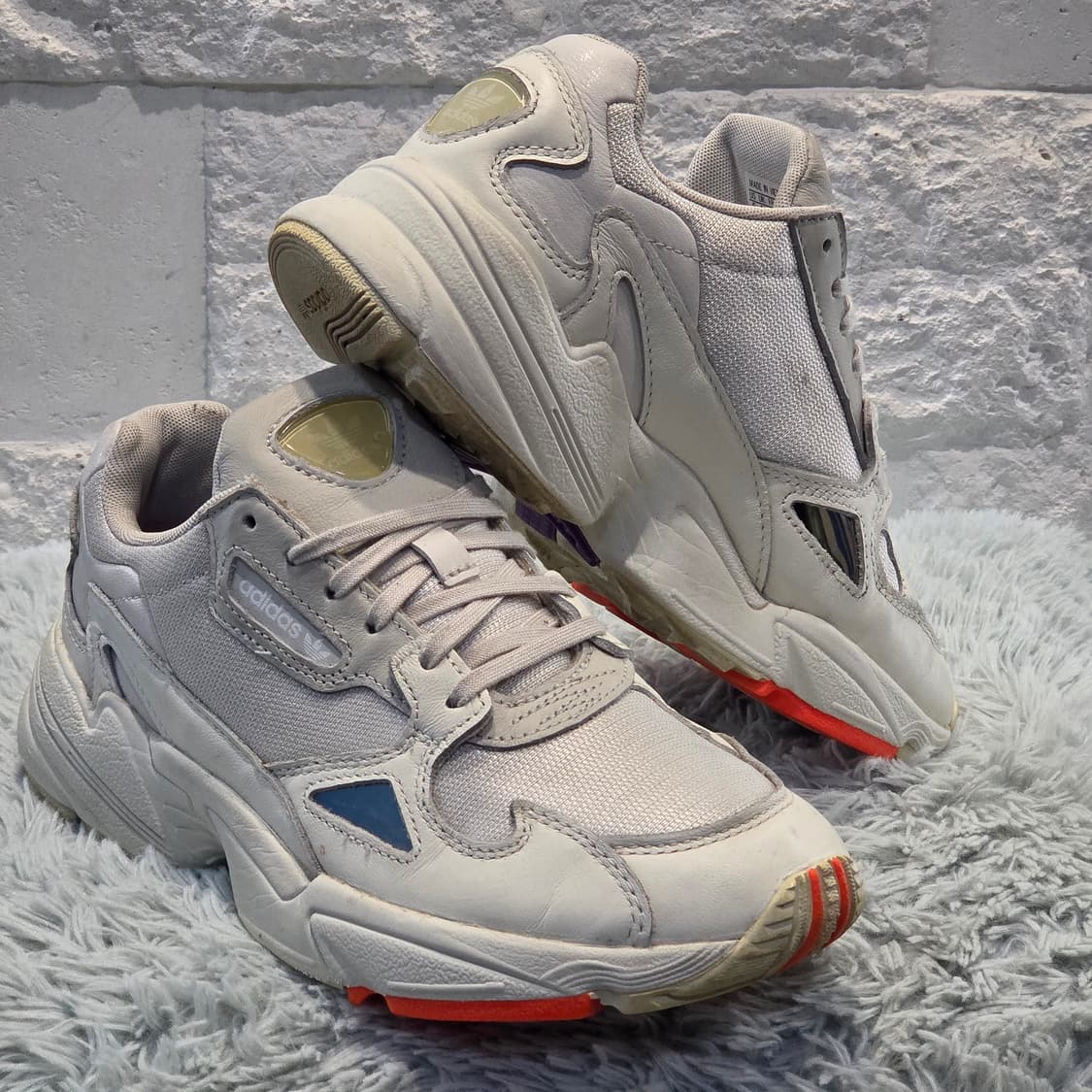 5q-2:아디다스 팰컨 트리플 화이트 EE5118 (230mm) 상품이미지4