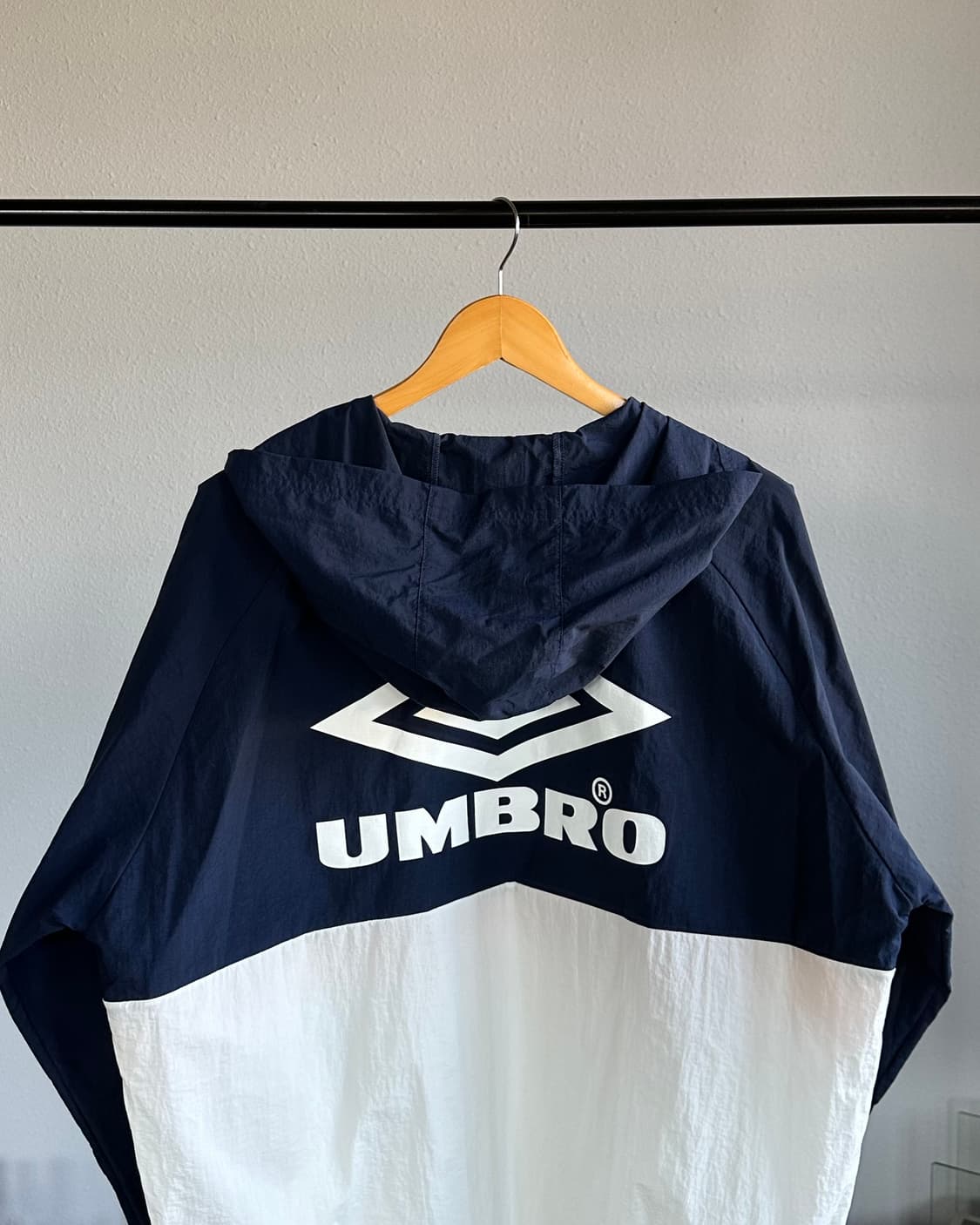 [L]엄브로 아노락 후드 바람막이 상품이미지3