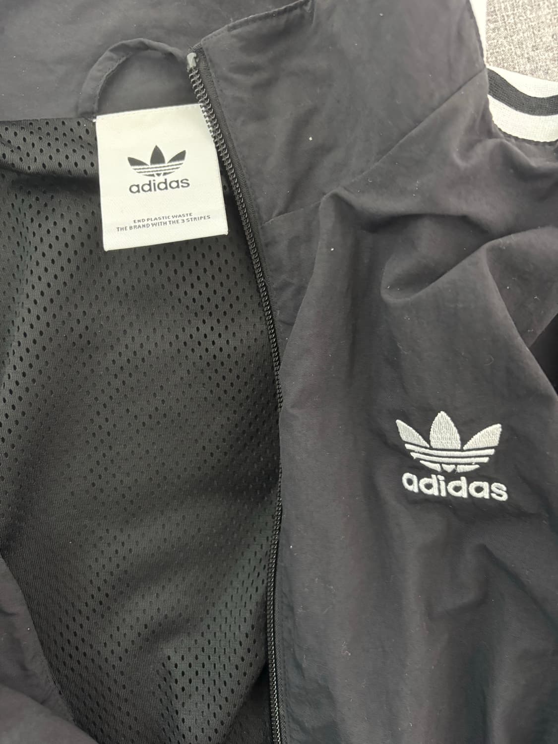 아디다스 락업 트랙탑 상품이미지2