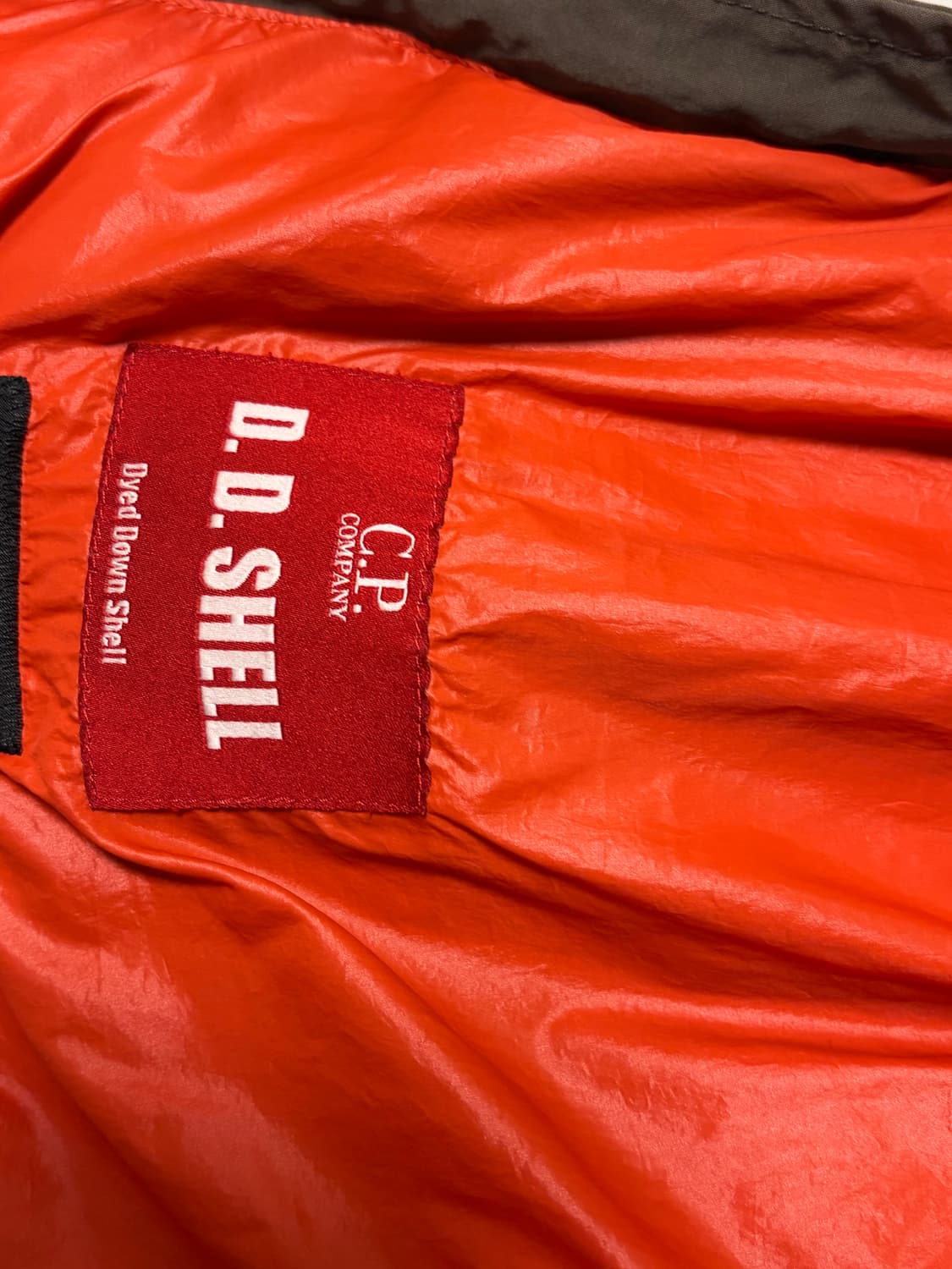 CP컴퍼니 DD쉘 경량패딩 상품이미지4