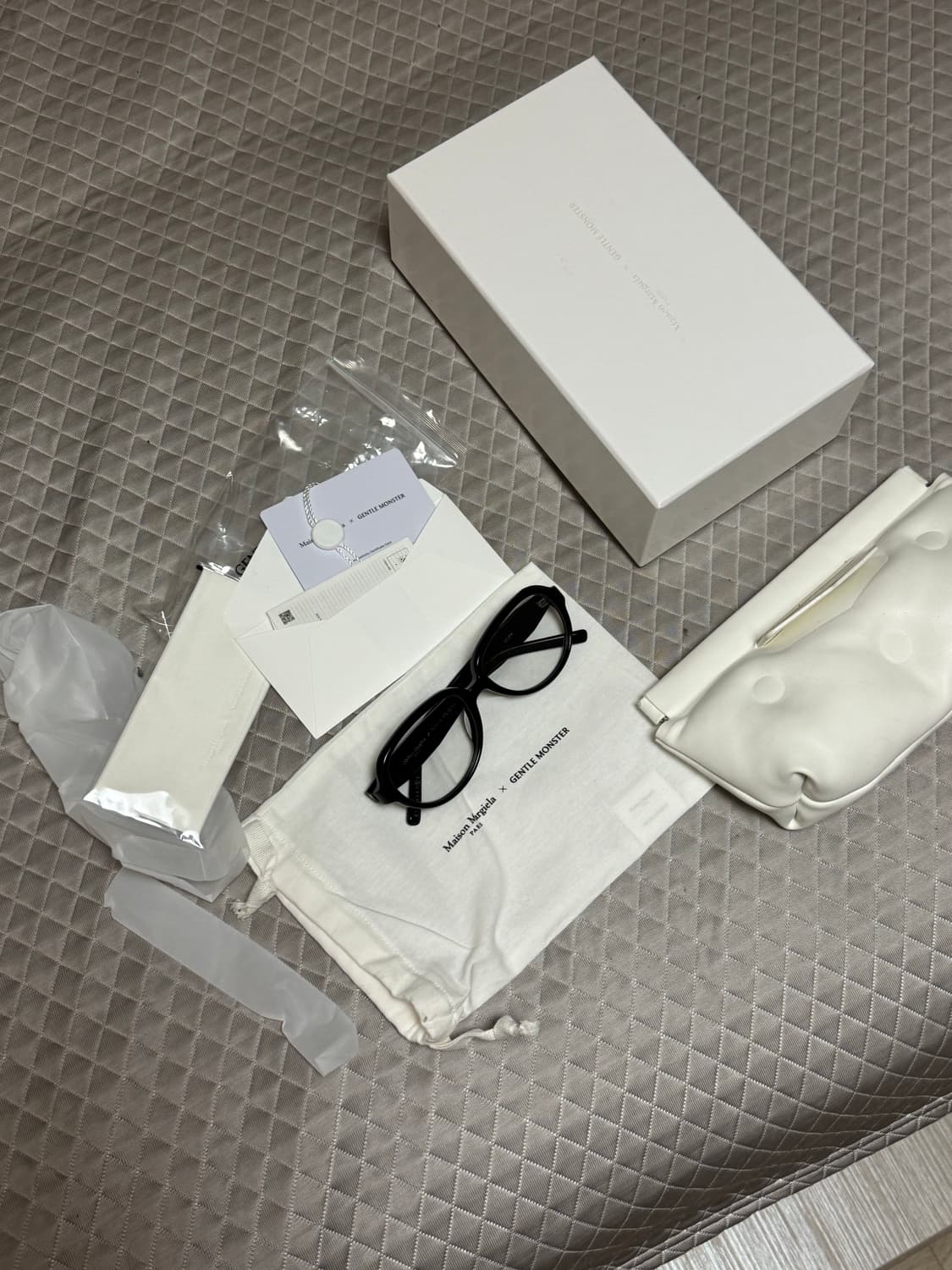 젠틀몬스터 마르지엘라 MM211 블랙 클리어 상품이미지2