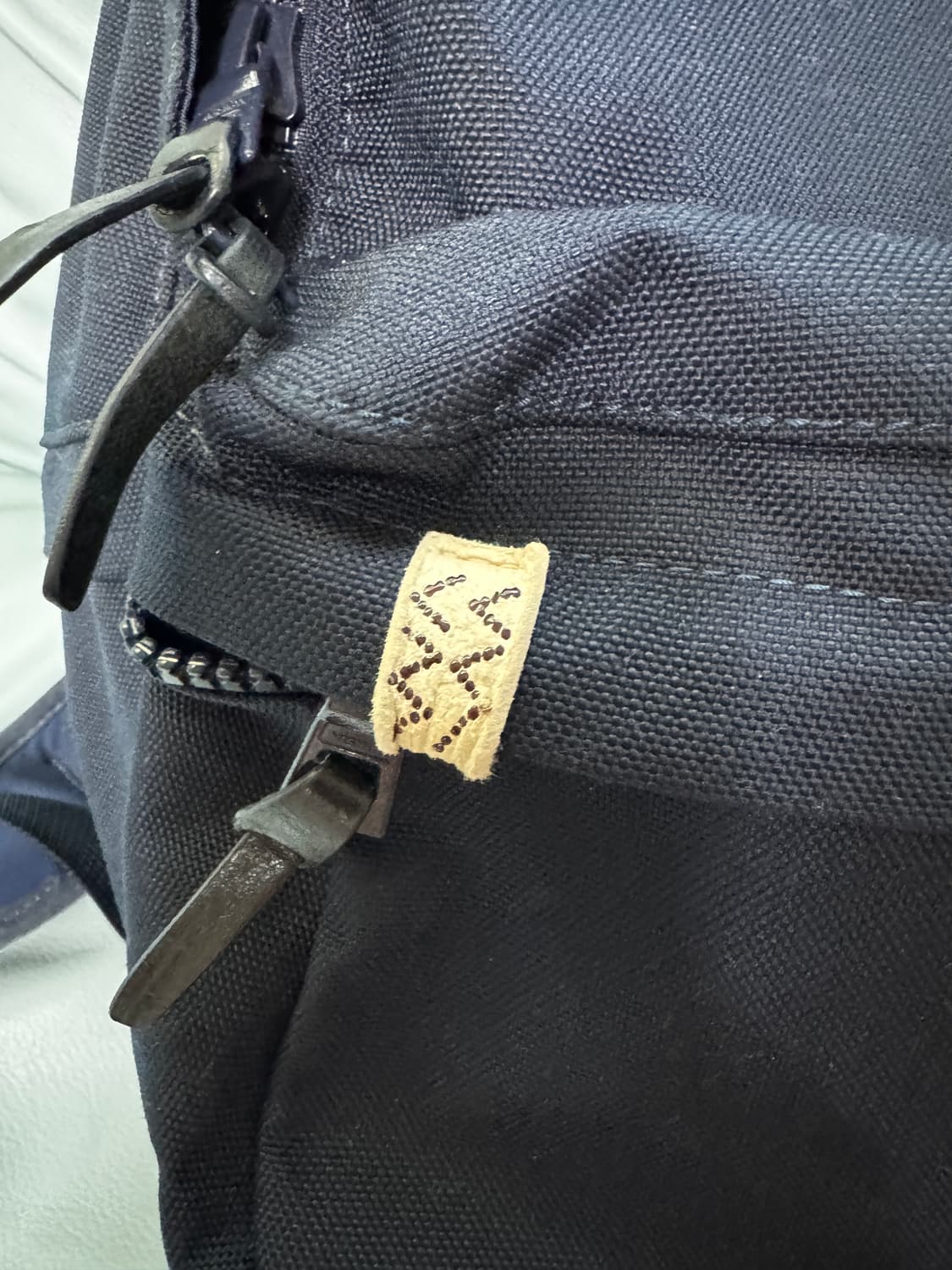 비즈빔 코듀라 22L 백팩 네이비 상품이미지2