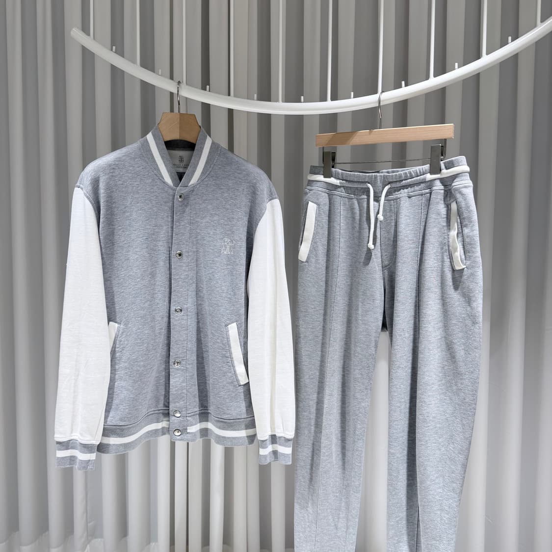 (A+/M,S) / 브루넬로 쿠치넬리 로고 그레이 스타디움 셋업 상품이미지1