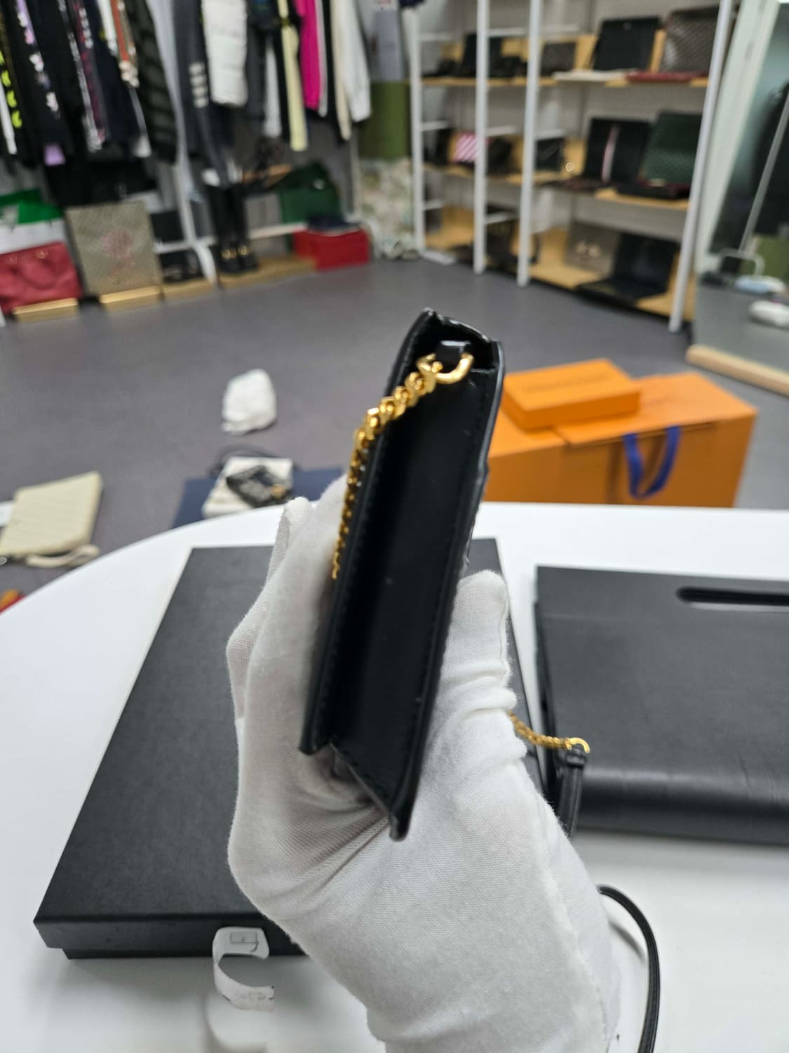 [40%할인] 입생로랑 폰홀더백 상품이미지4