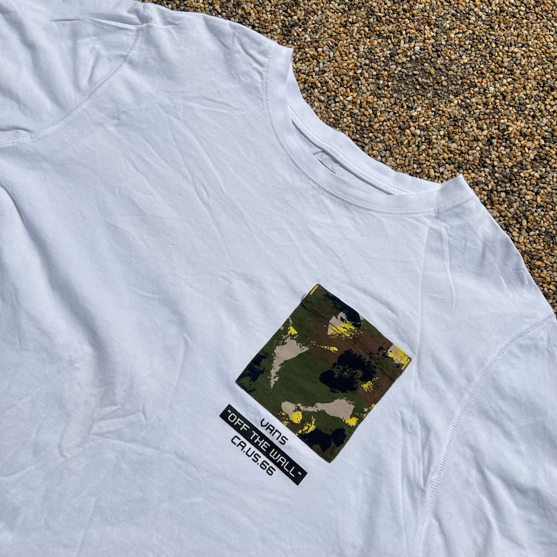 반스(VANS)OFF THE WALL 포켓 화이트 반팔티 상품이미지2