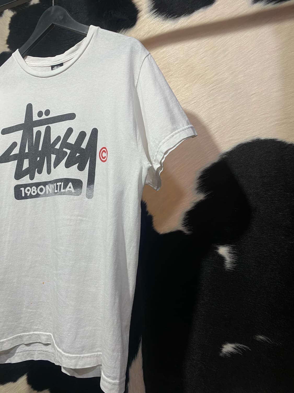 Stussy 볼드 베이직 로고 반팔티셔츠 상품이미지3