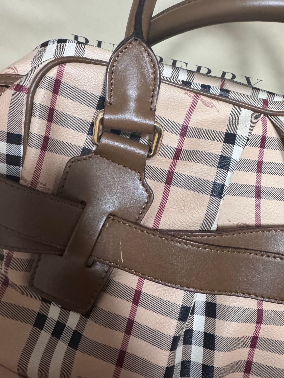 버버리 이중 버클 pvc 가방 상품이미지8