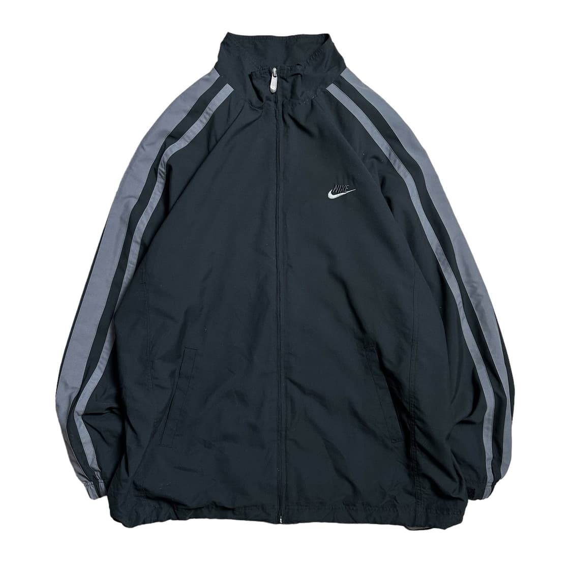 나이키 스몰로고 블랙 그레이 바람막이 상품이미지2
