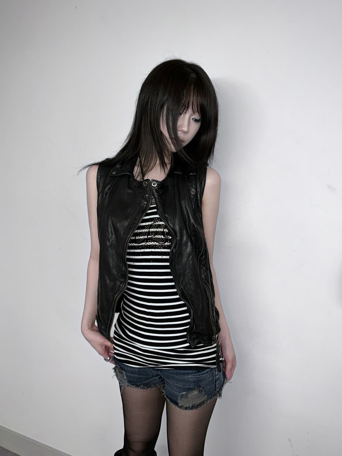 Muubaa Artisanal Diagonal Leather Vest 상품이미지3
