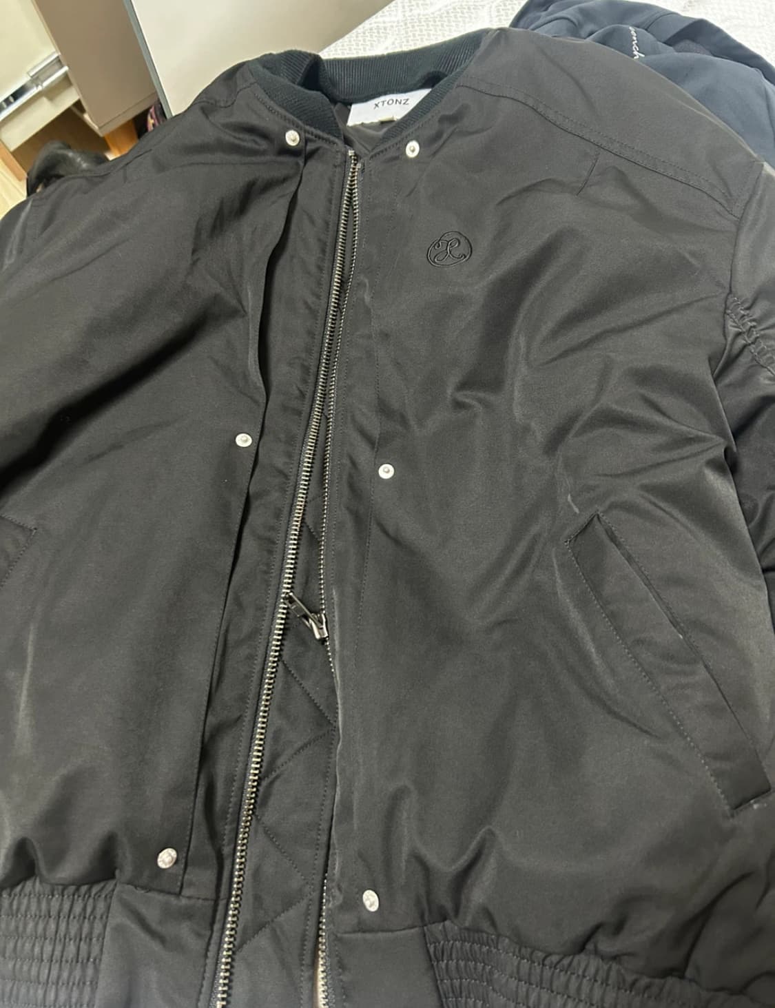 엑스톤즈 플리츠 셔링 ma-1 자켓 상품이미지2