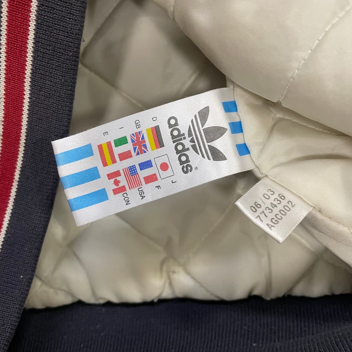 아디다스 코듀로이 바시티 봄버 자켓 상품이미지4