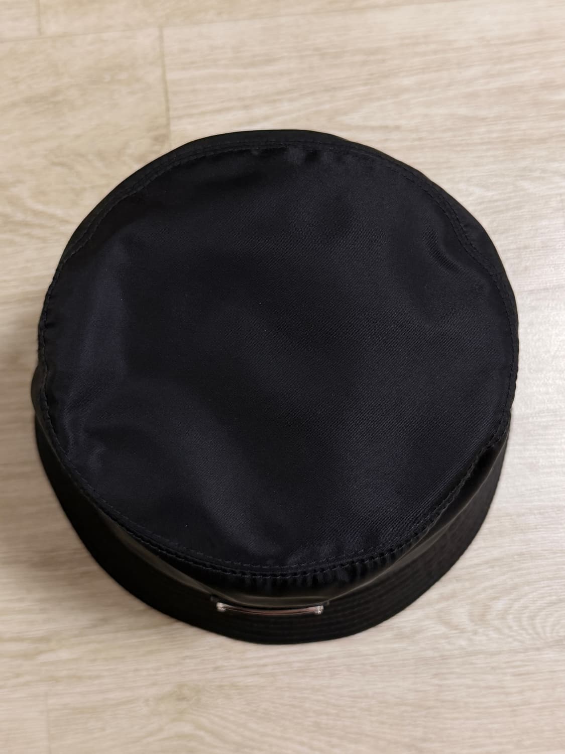 프라다 리나일론 버킷 햇 상품이미지3