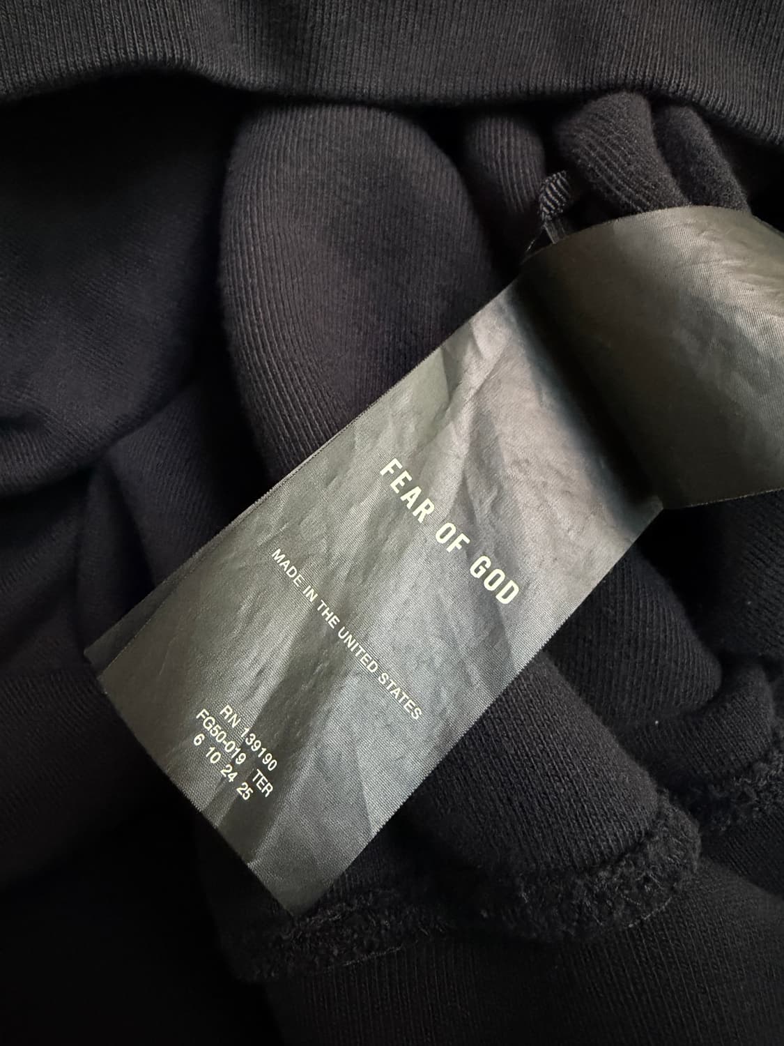 피어오브갓 7th 선페이드 FG 로고 맨투맨 빈티지 블랙 크루넥 스웻셔츠 상품이미지8