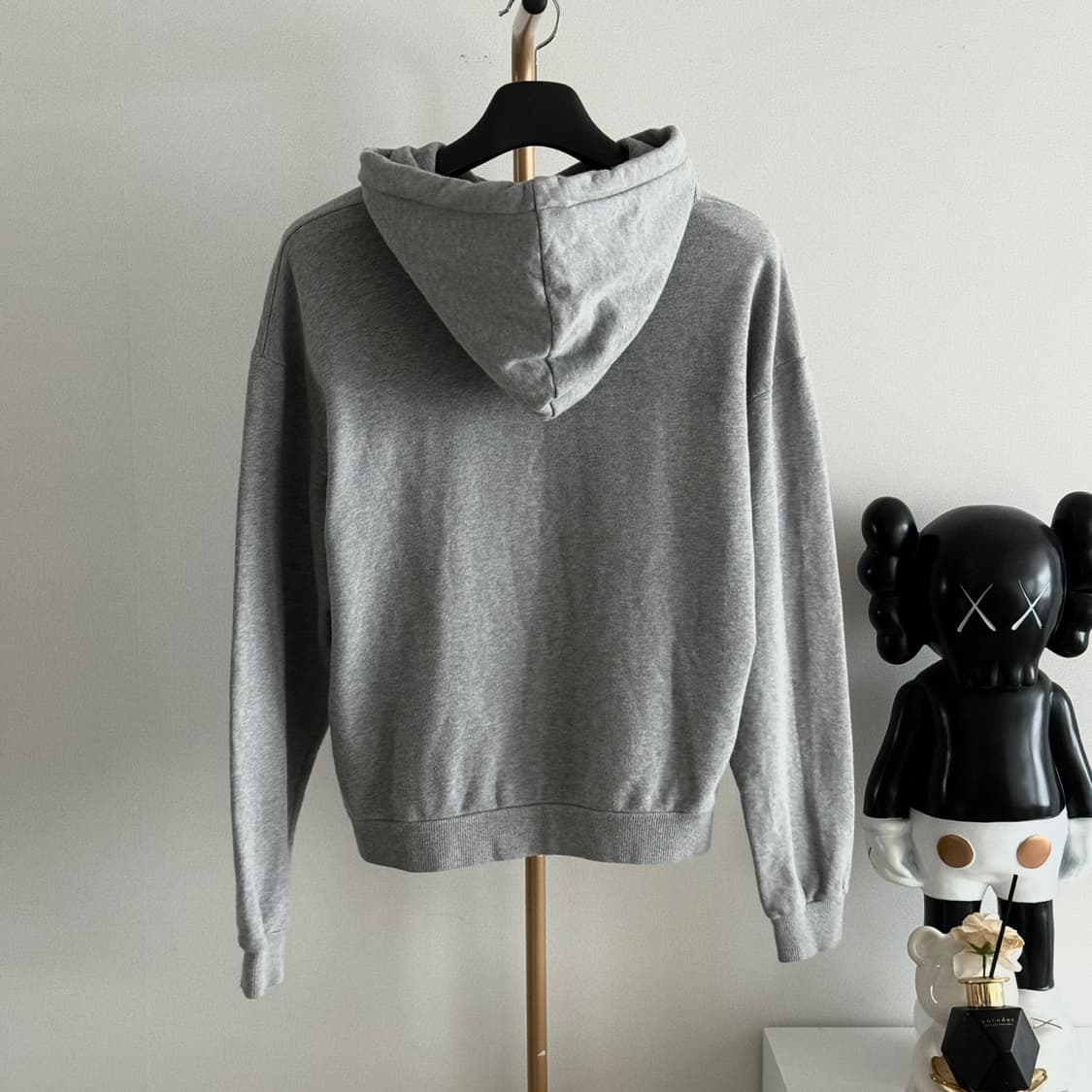 셀린느 앞로고 후드티 그레이 S 사이즈 상품이미지2