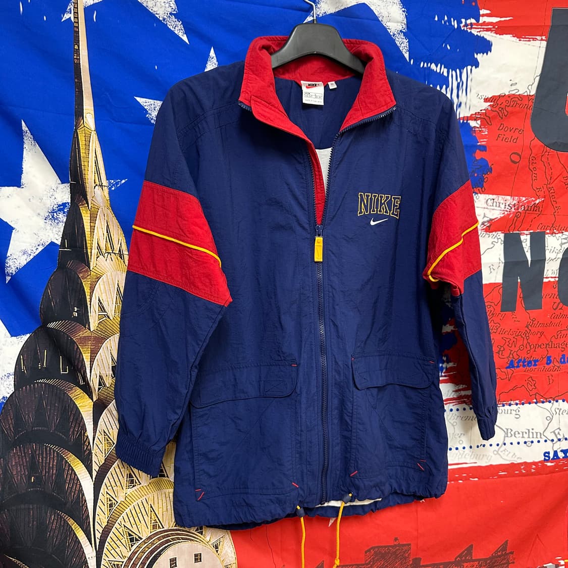 새상품 나이키 올드스쿨 레어템 오버핏바람막이 L100 상품이미지3