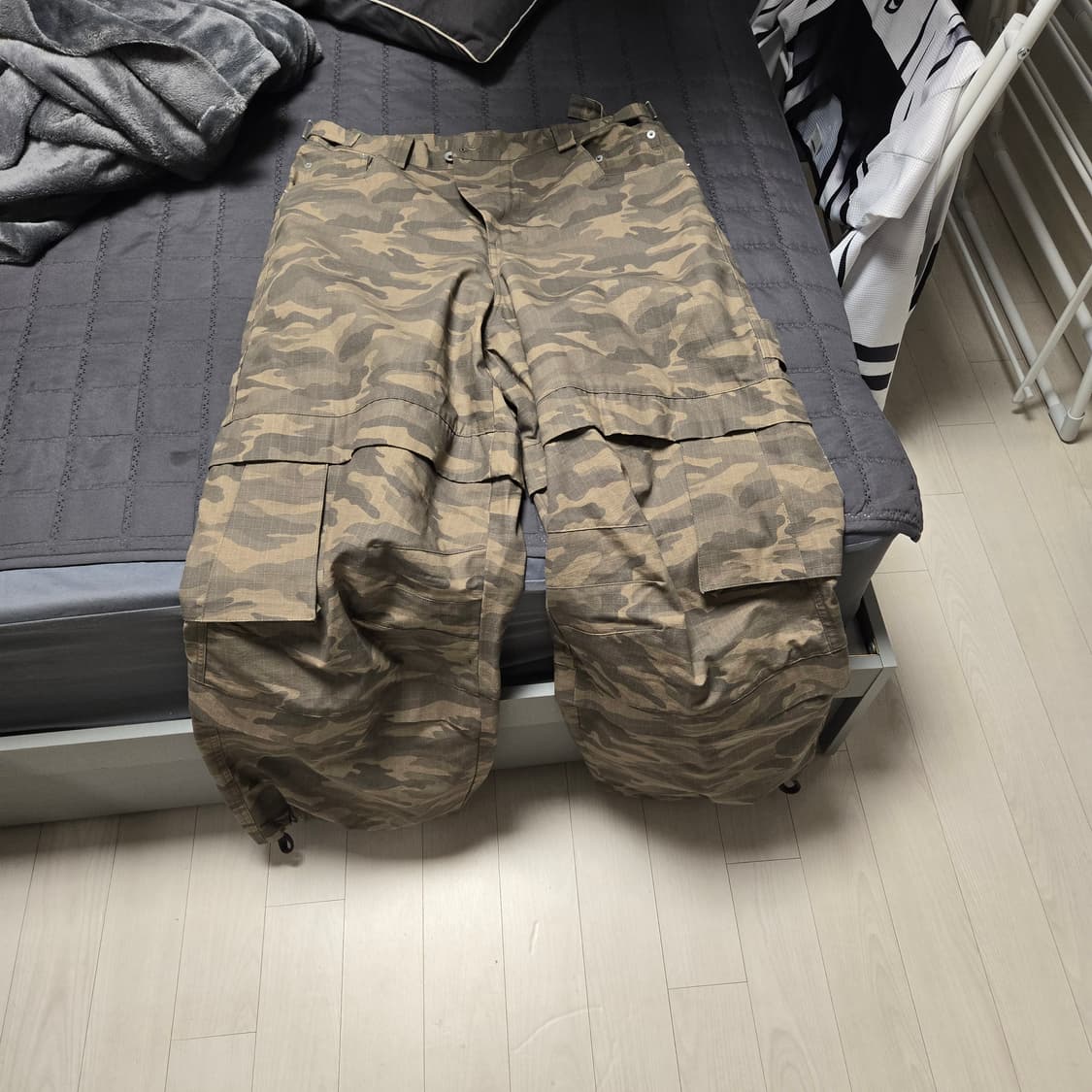 카미엔 타이탄 배기팬츠 크림카모 2사이즈 상품이미지5
