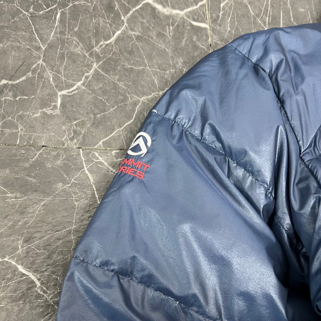 노스페이스 로고 써밋 시리즈 경량 패딩 상품이미지4