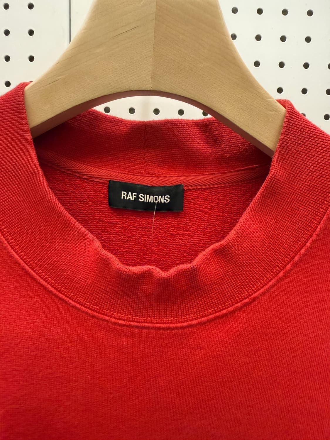 라프시몬스 레드 크루넥 스웻셔츠 U1435 상품이미지5