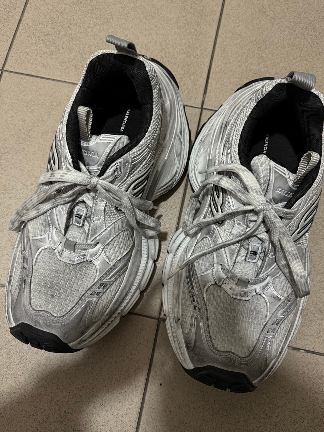 발렌시아가 10XL 42E 상품이미지1