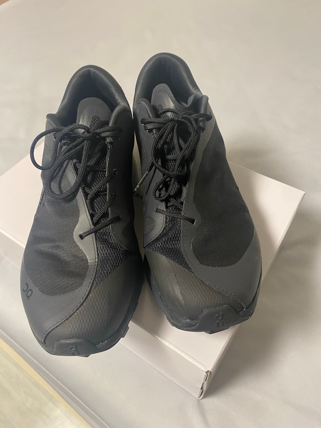 온러닝 x 파프 클라우드 벤쳐 피크 올 블랙 285 상품이미지2